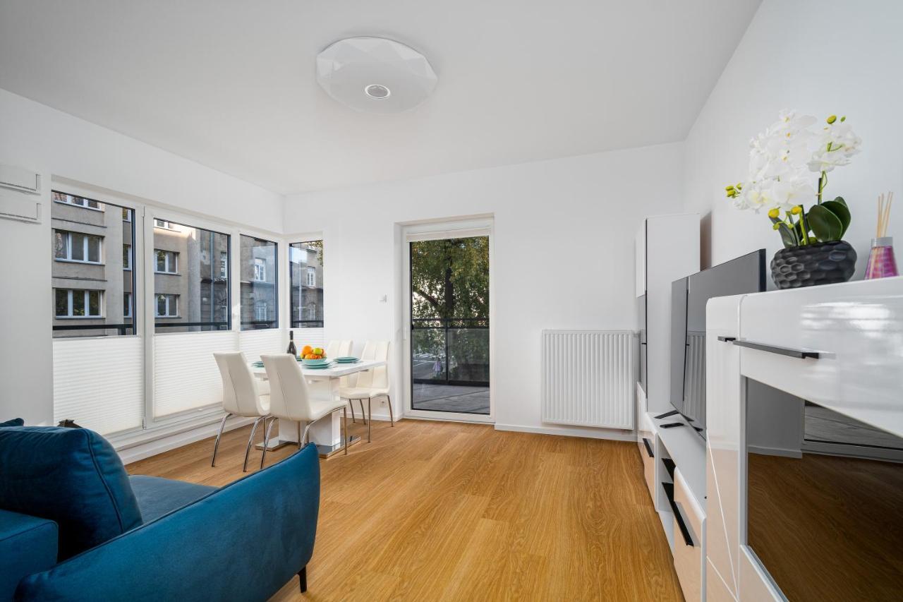 Okrzei 12 Street Appartement